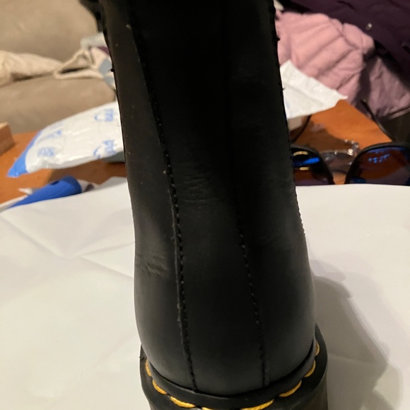 Dr. Martens women’s size nine leather Chelsea boots - Picture 10 of 16